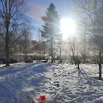 Riverside Sauna And Hot Tub Northern Lights شاليه *