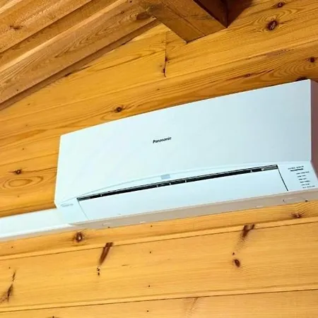 Chez-nous Aeaenekoski, Sauna & Jacuzzi, Northern Lights 샬레 Äänekoski