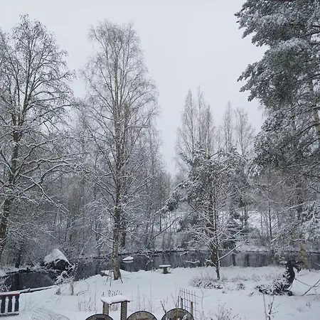 Chez-nous Aeaenekoski, Sauna & Jacuzzi, Northern Lights 샬레