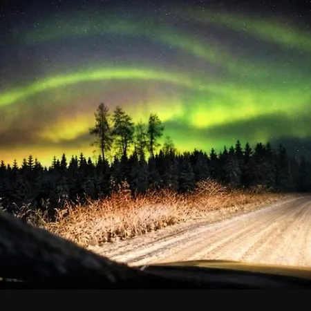 샬레 Riverside Sauna Hot Tub Northern Lights Äänekoski