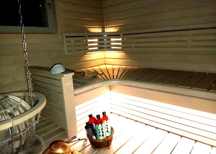木屋 Riverside Cottage Aeaenekoski Sauna And Hot Tub Northern Lights